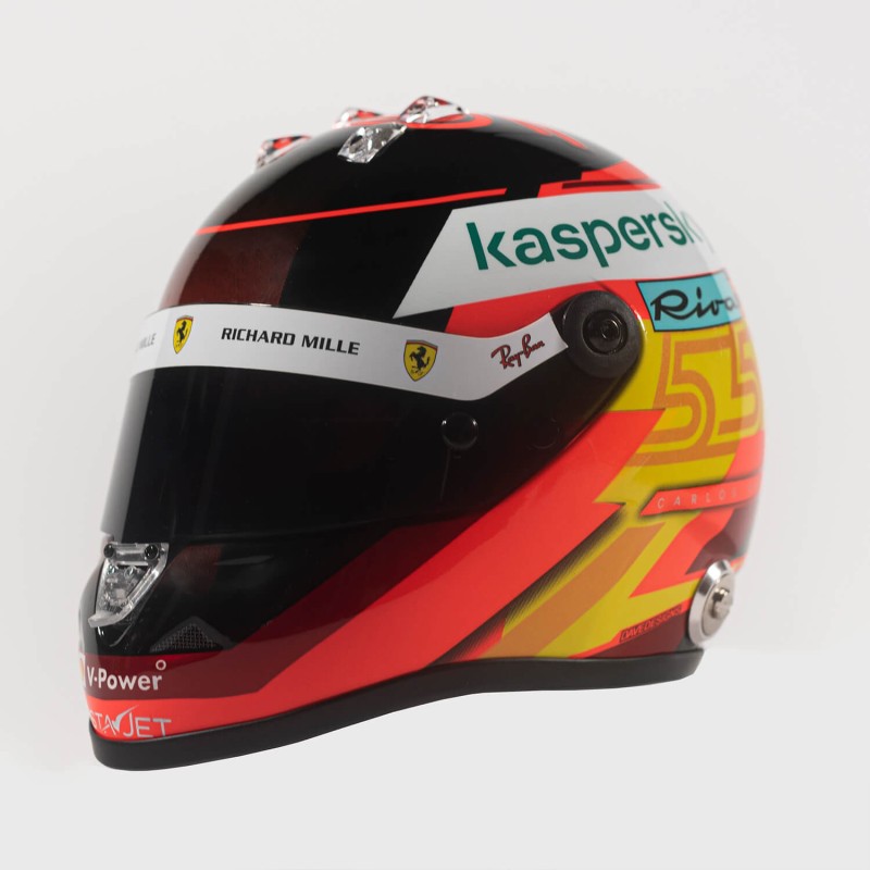 Ferrari CARLOS SAINZ 2021 MINI HELMET SCHUBERTH 1:2 SCALE