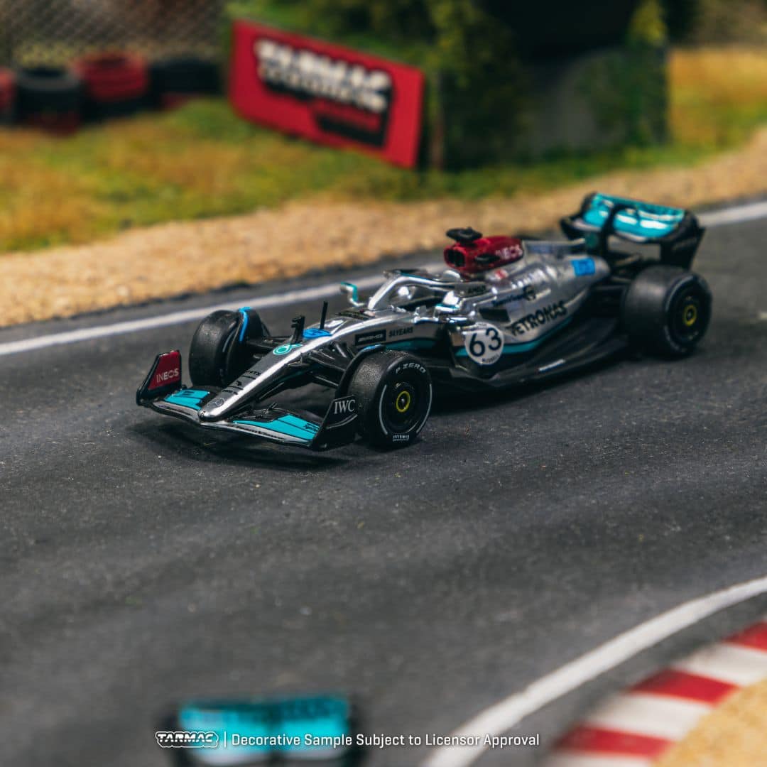 Mercedes-AMG F1 W13 E Performance George Russell 2022年比利時大獎賽參賽車 Tarmac Works 1:64比例模型車